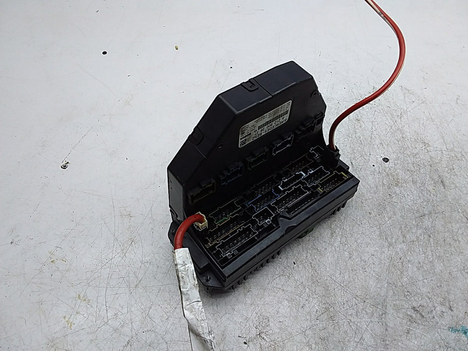 MERCEDES BENZ  E-CLASS W212  FUSE BOX A2129002627 FMR478