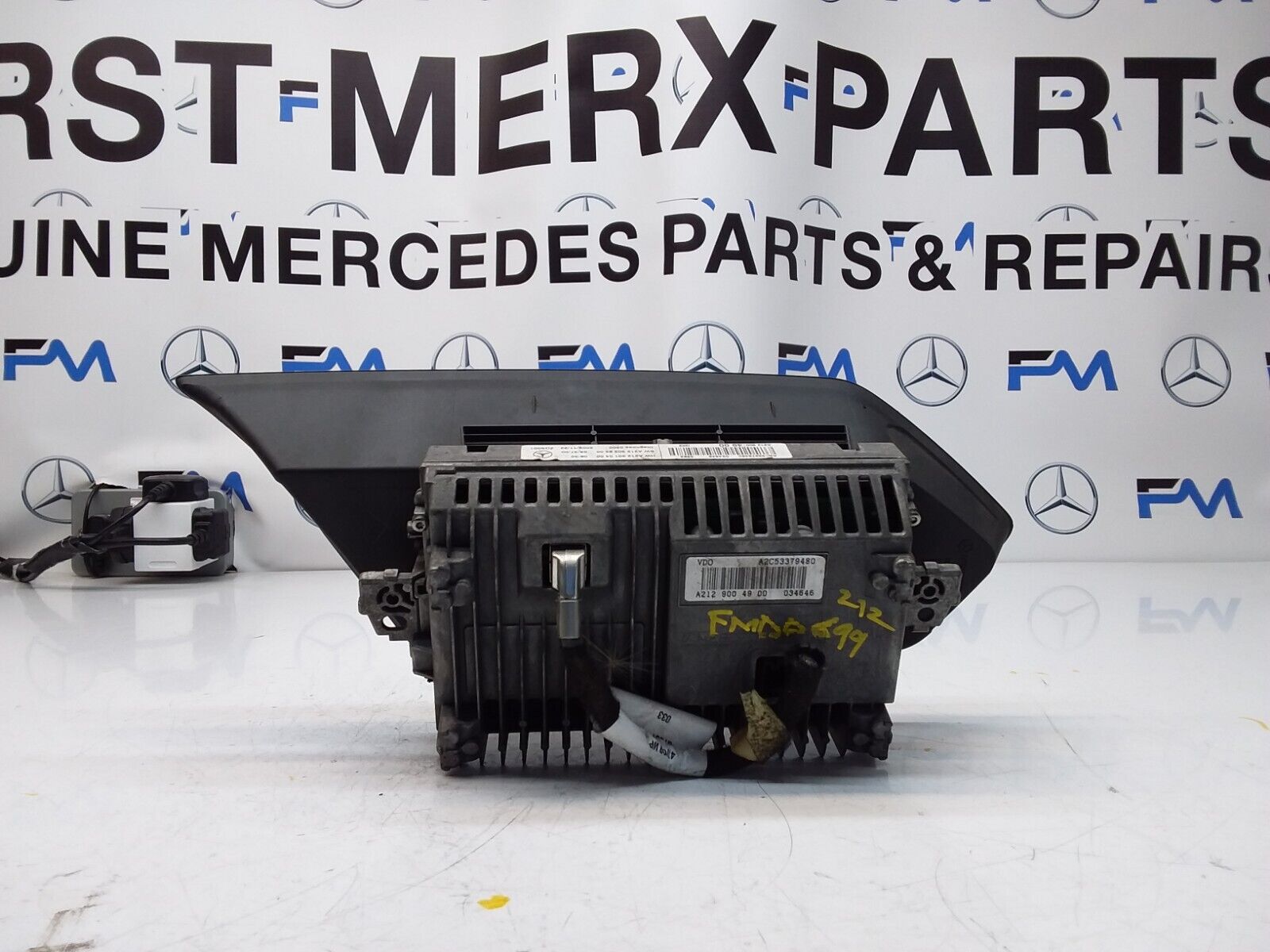 MERCEDES E-CLASS W212 2009 SAT NAV MULTIMEDIA SCREEN A2129004900 FM00699