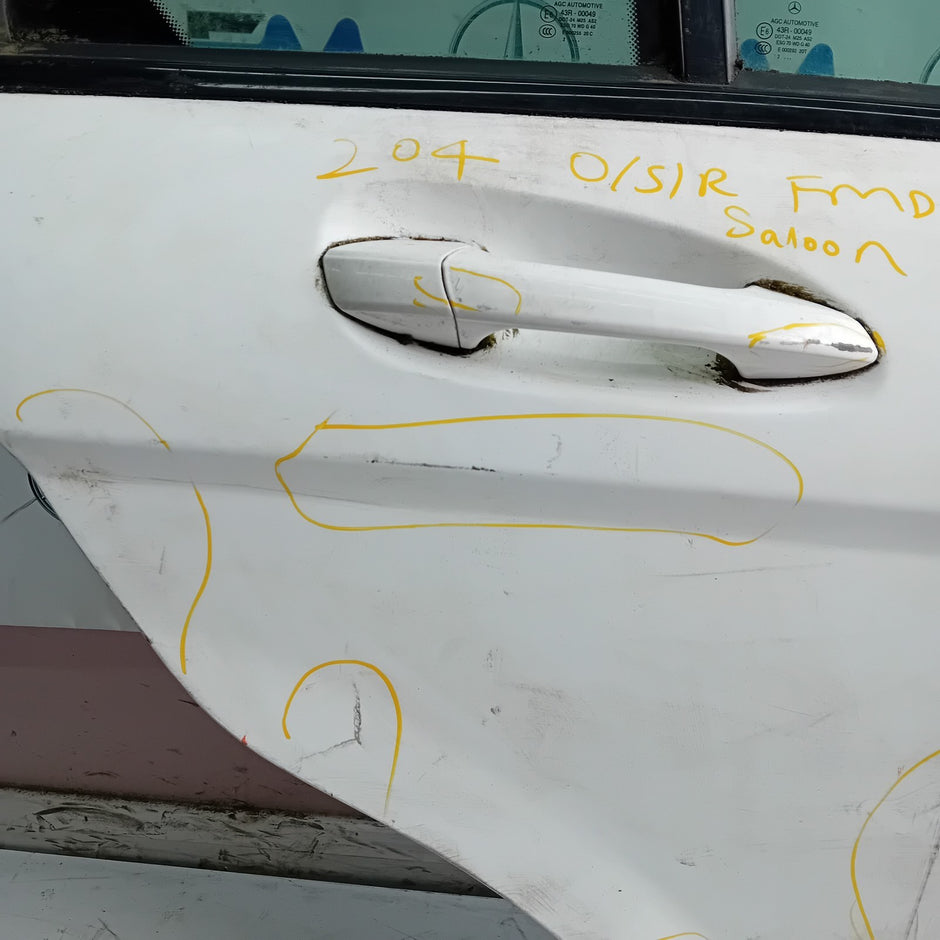 MERCEDES C-CLASS W204 SLN DRIVER REAR DOOR OSR WHITE 2008-2014 COMPLETE FMD441