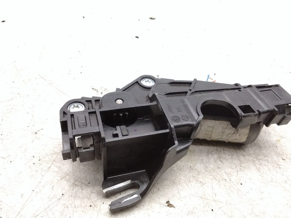  MERCEDES E-CLASS W238 FRONT DRIVER SIDE SEAT BELT RETRACTOR A2058600282 FMR117