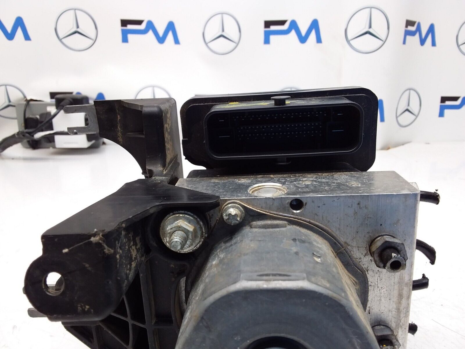 MERCEDES CLA W246 ABS PUMP MODULE CONTROL UNIT A2464300210 FM00435
