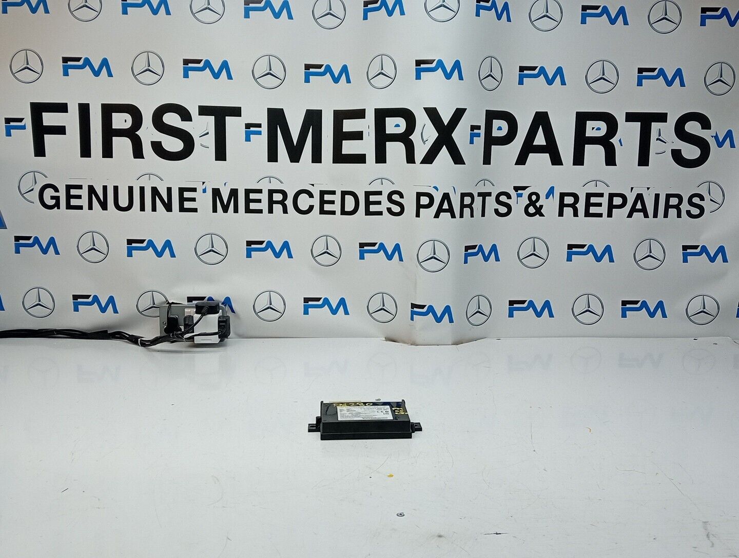Bluetooth Module Mercedes W176 W213 Control Unit Hands Free A2139008013 FM00280