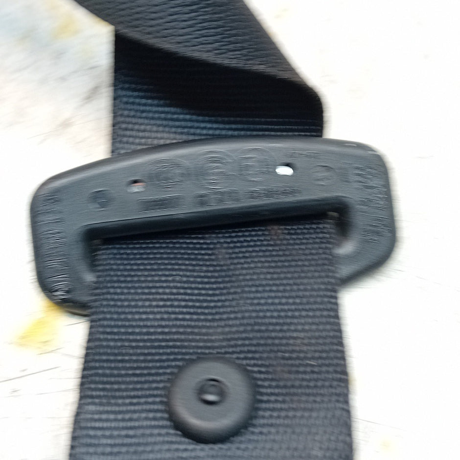 MERCEDES E-CLASS W213 CENTRE SIDE SEAT BELT BLACK A2138601385 2016 FM001386