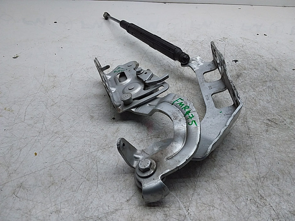 MERCEDES BENZ  C-CLASS W205 BONNET HINGE LEFT PASSENGER SIDE A2058800828 FMR475