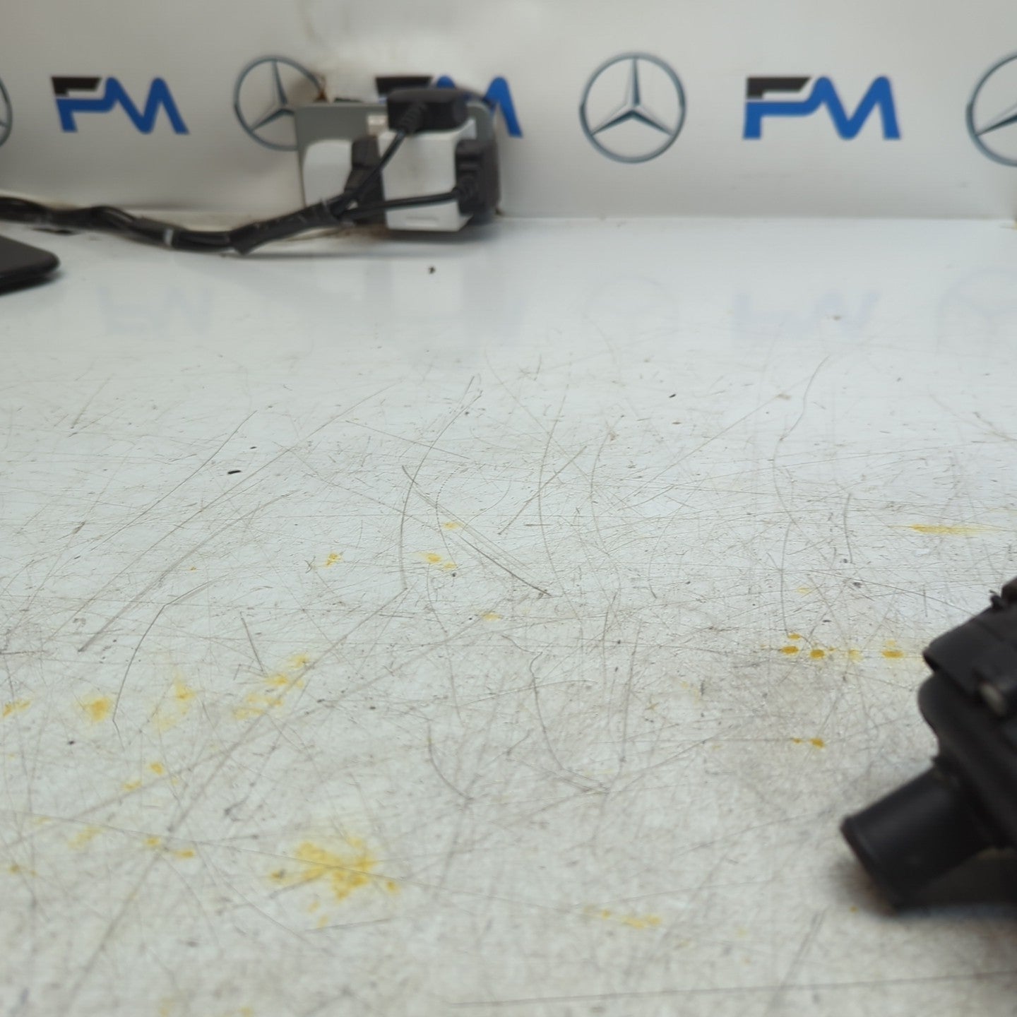 MERCEDES BENZ  C E-CLASS W211 ELECTRIC COOLANT WATER PUMP A2118350028 FM001378