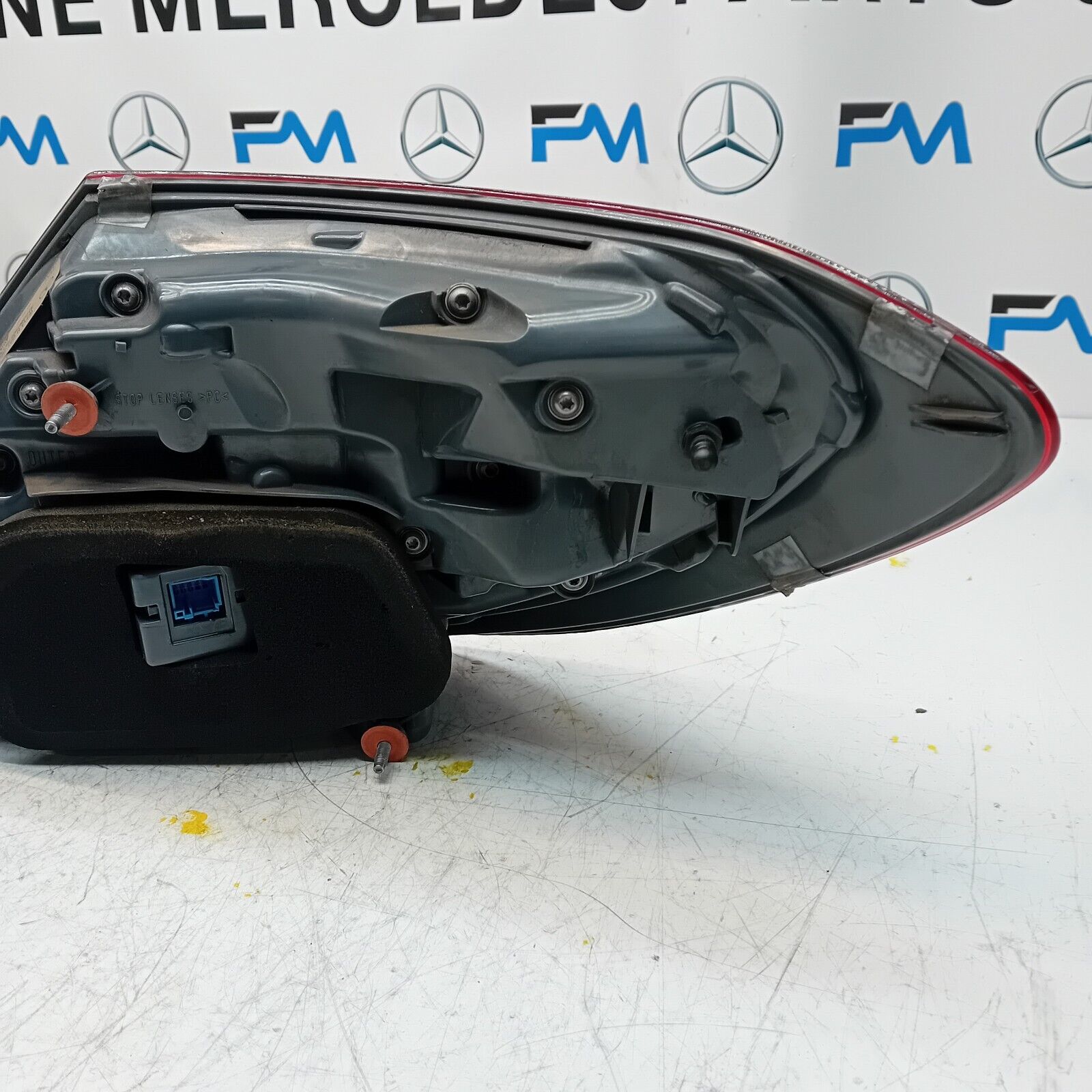 MERCEDES E-CLASS W213 2017 REAR PASSENGER N/S TAIL LIGHT A2139067700 FMT48