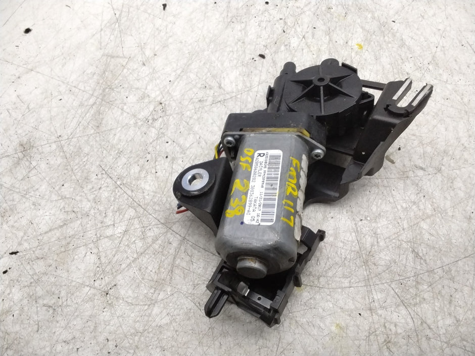  MERCEDES E-CLASS W238 FRONT DRIVER SIDE SEAT BELT RETRACTOR A2058600282 FMR117