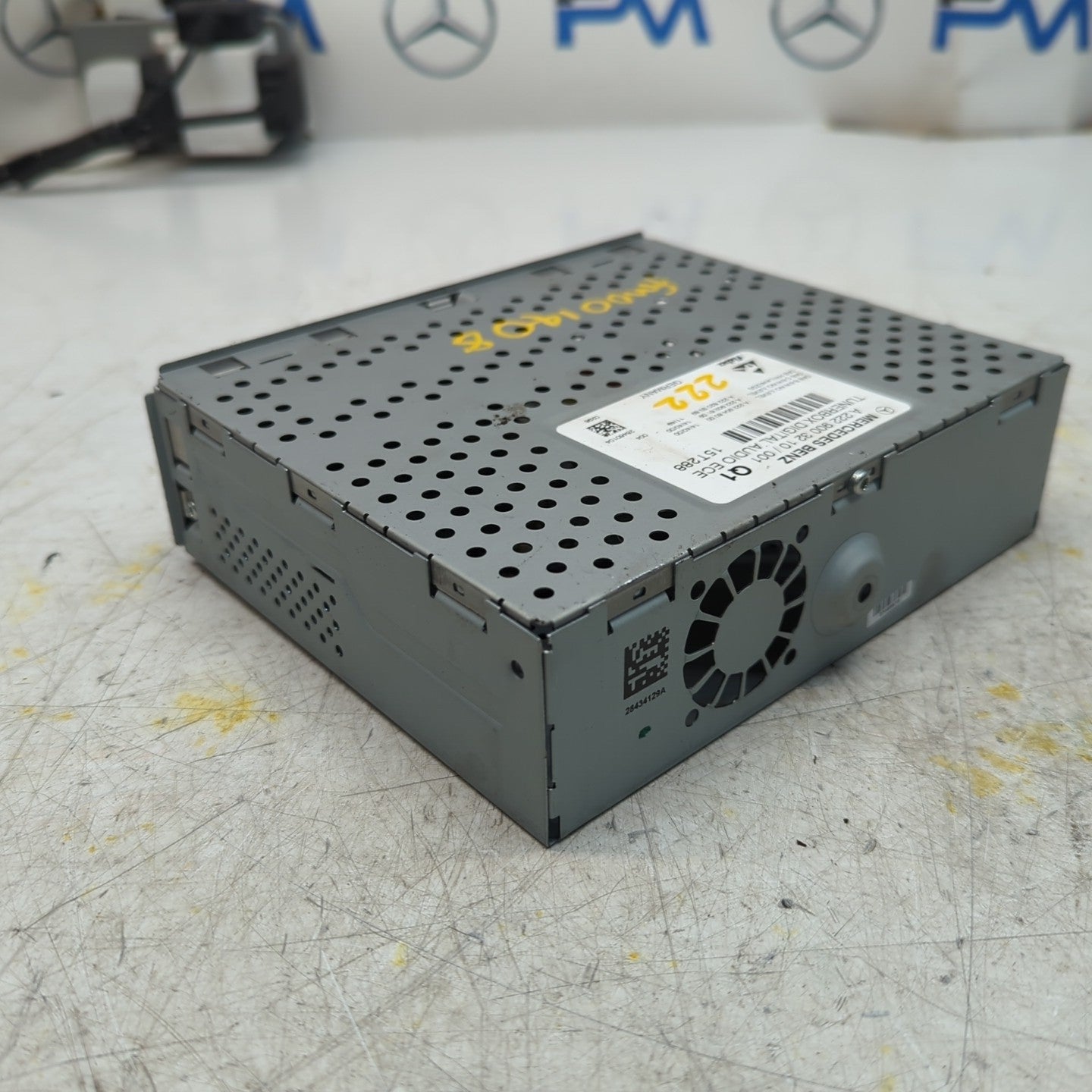 MERCEDES BENZ S-CLASS W222  2014-2021  RADIO TUNER BOX  A2229003210 FM001408