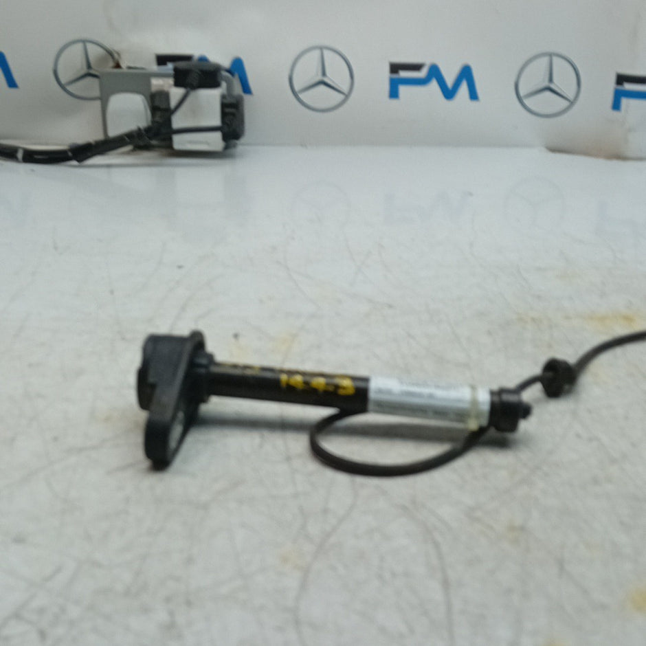 MERCEDES E CLASS W213 BONNET PEDESTRIAN ACTUATOR A2139062201 2017 FM001443