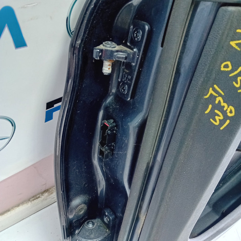 MERCEDES BENZ C-CLASS W205 DRIVER SIDE REAR DOOR O/S/R  GREY FMD131