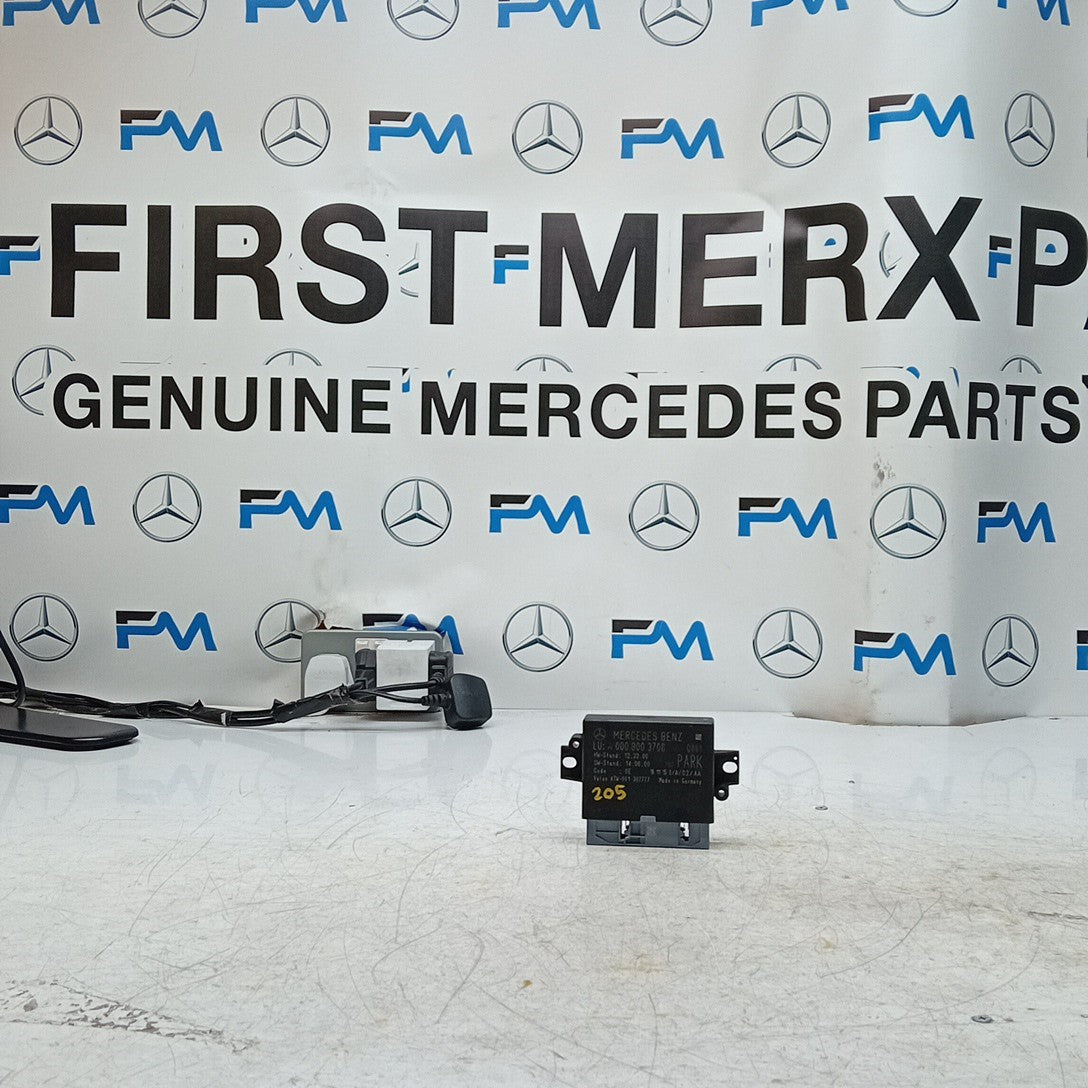 MERCEDES S C-CLASS PARKING SENSOR CONTROL MODULE W205 W222 A0009003706 FM001552