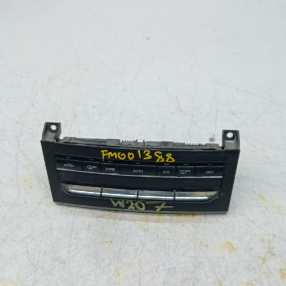 MERCEDES E CLASS W207 W212 CLIMATE CONTROL PANEL A2129008608 2016 FM001388