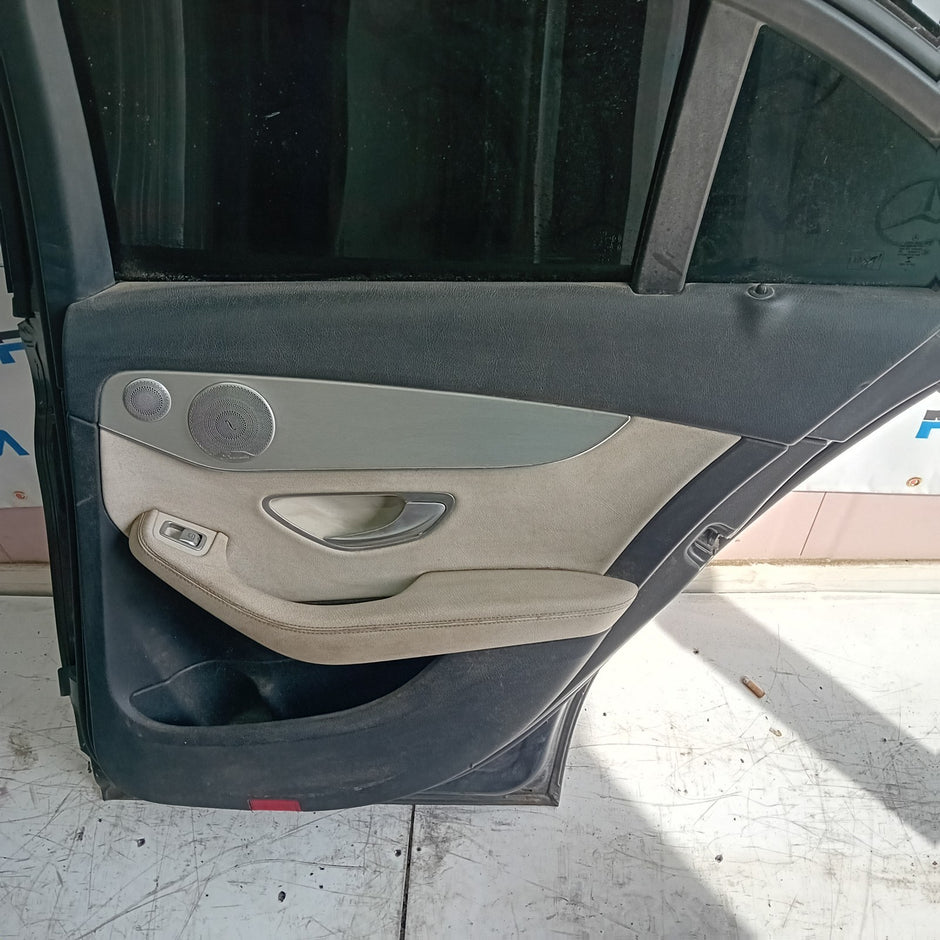 MERCEDES BENZ  C-CLASS W2O5 DRIVER SIDE REAR DOOR O/S/R COMPLETE GREY FMD108