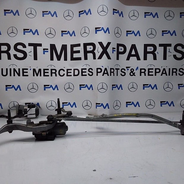 MERCEDES E-CLASS 2017 W213 A2138207402 FRONT WIPER MOTOR  FM00177