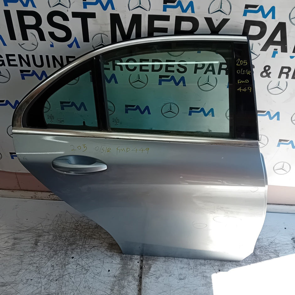 MERCEDES C-CLASS W205 SLN DRIVER REAR DOOR OSR 2014 ON COMPLETE FMD449