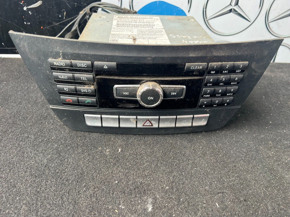 MERCEDES BENZ C CLASS W204 CD PLAYER SAT NAV HEAD UNIT A2049006009