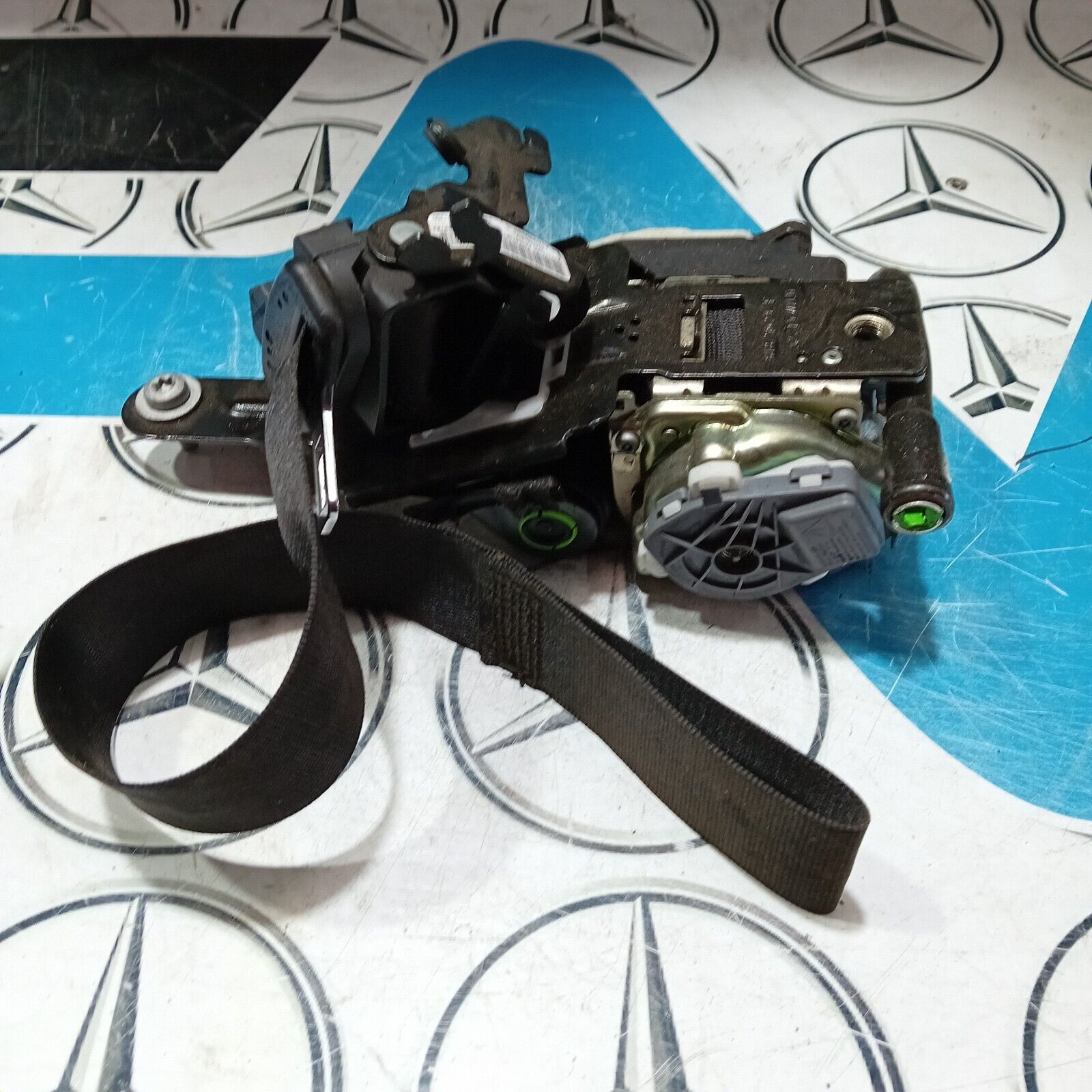 MERCEDES E CLASS SEAT BELT FRONT LEFT COUPE A2078605985  2009-2016
