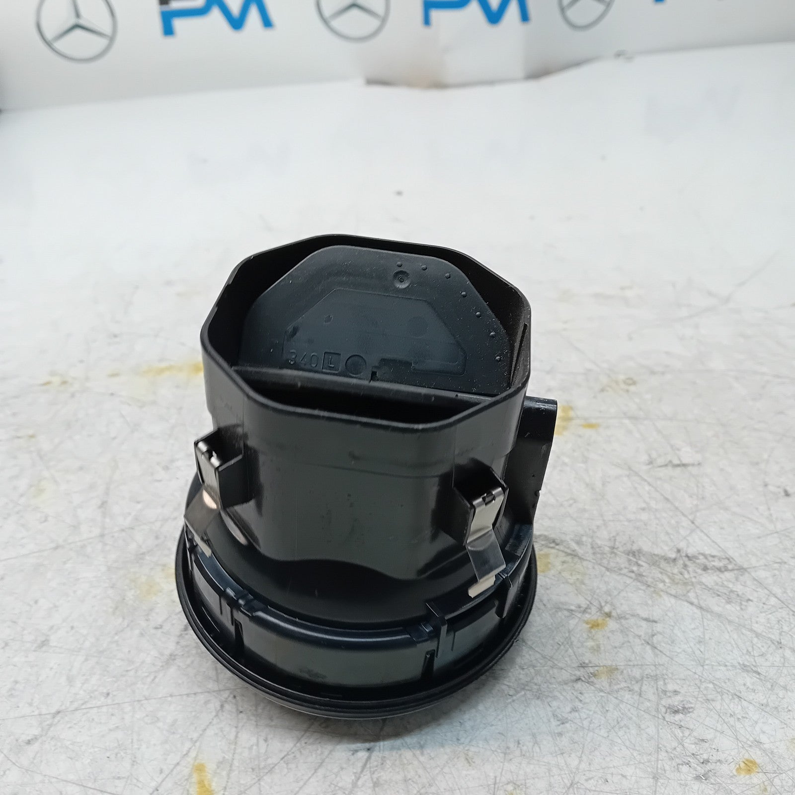 MERCEDES BENZ A-CLASS W176 DASHBOARD AIR VENT 2015 A1768300754 FM001494