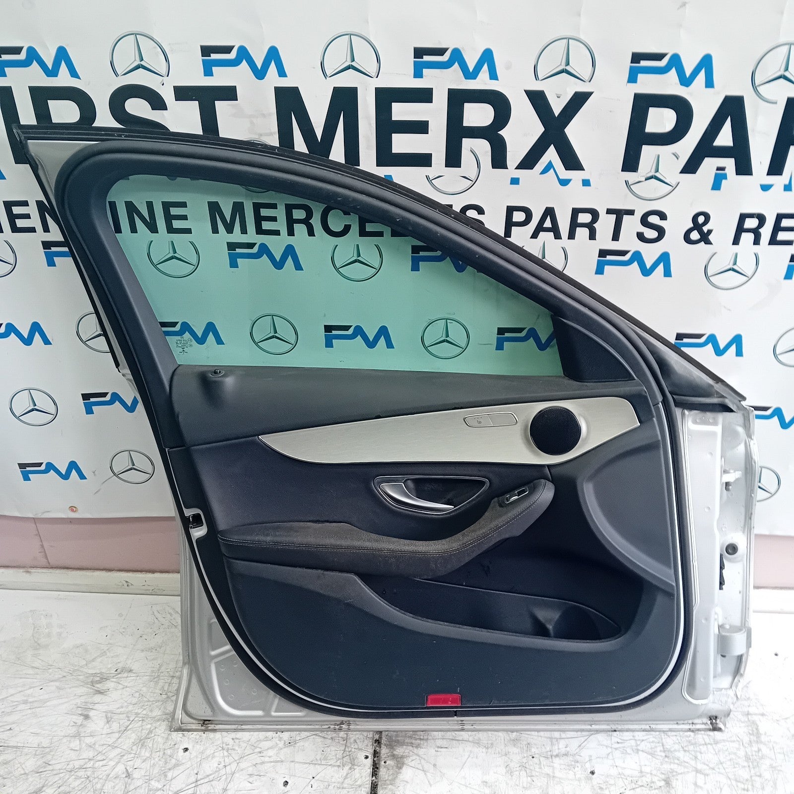 MERCEDES BENZ C-CLASS PASSENGER FRONT DOOR N/S/F SILVER 2014 ON COMPLETE FMD156