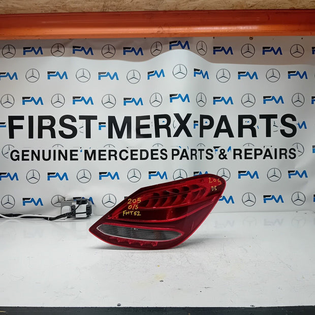MERCEDES C-CLASS W205 2016 REAR DRIVER O/S TAIL LIGHT A2059061257 FMT52