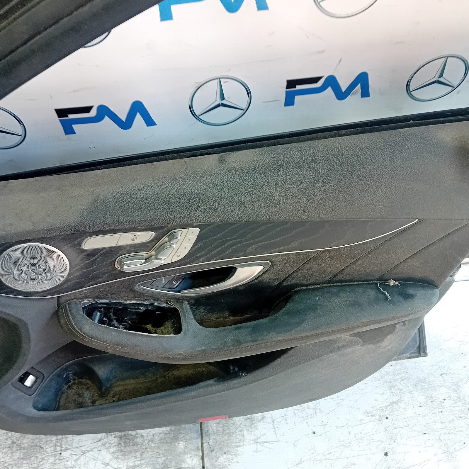 MERCEDES C-CLASS W205 DRIVER FRONT DOOR OSF 2014 BLUE COMPLETE  FMD509