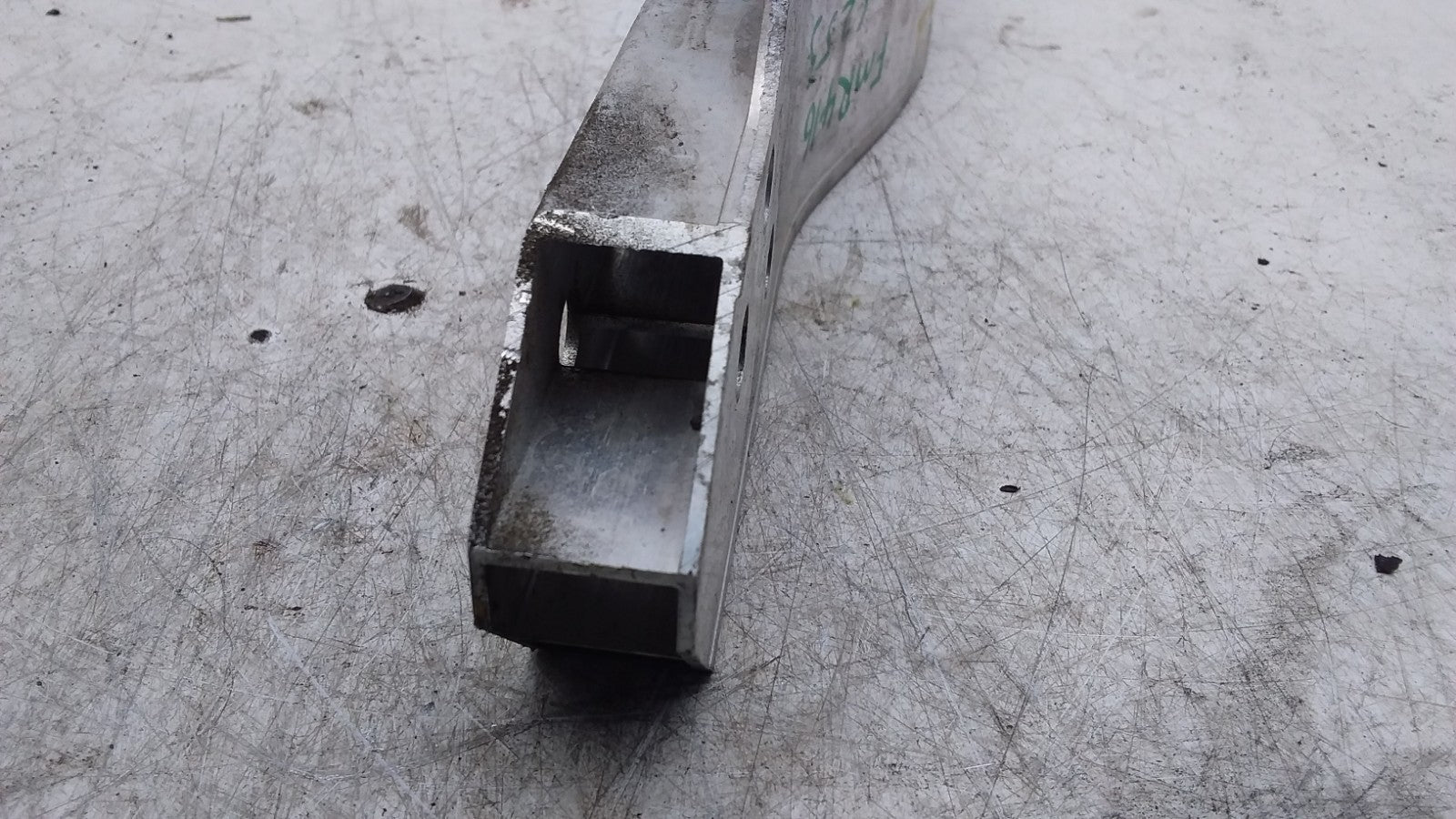 MERCEDES BENZ GLC X253 RADIATOR SUPPORT BRACKET RIGHT FMR416
