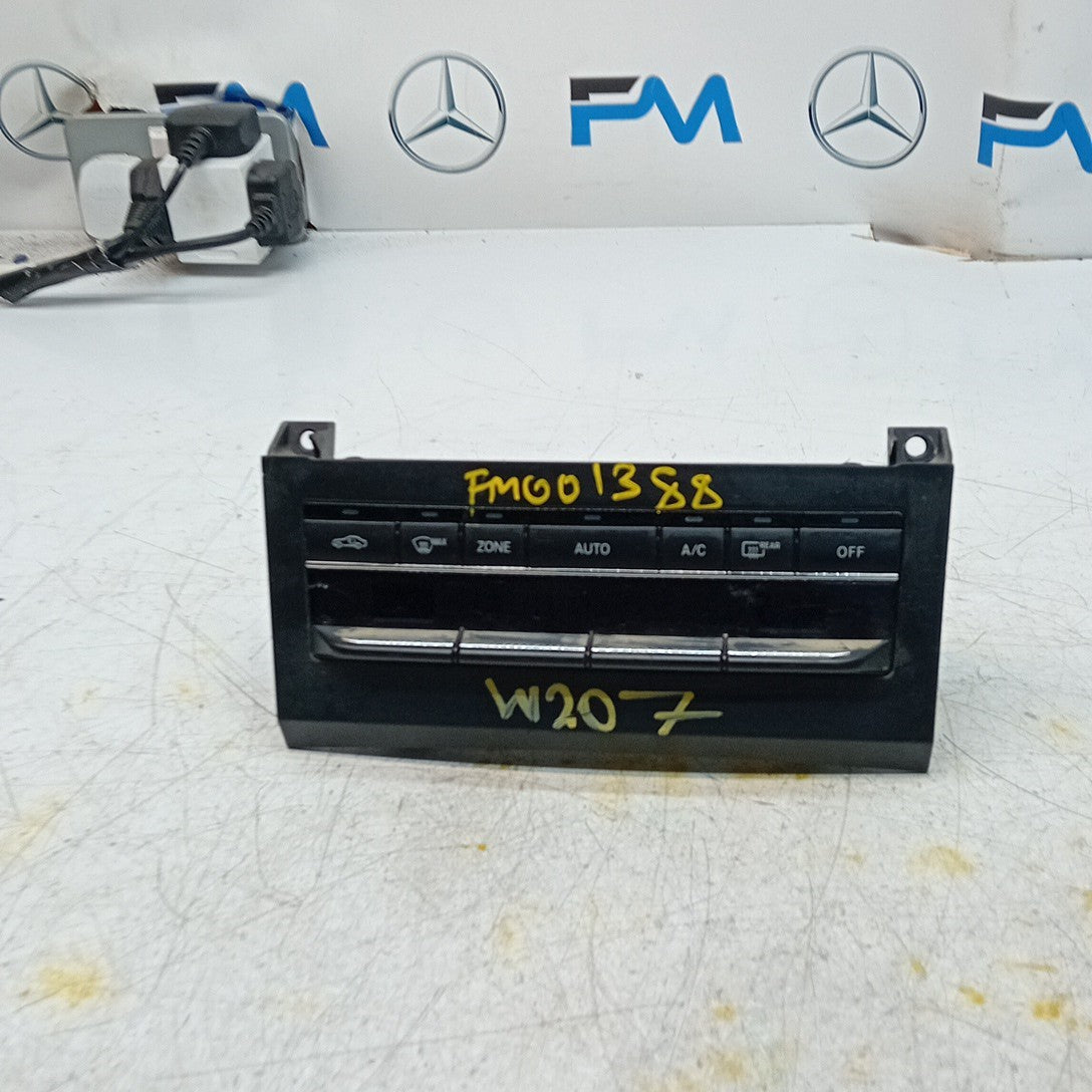 MERCEDES E CLASS W207 W212 CLIMATE CONTROL PANEL A2129008608 2016 FM001388