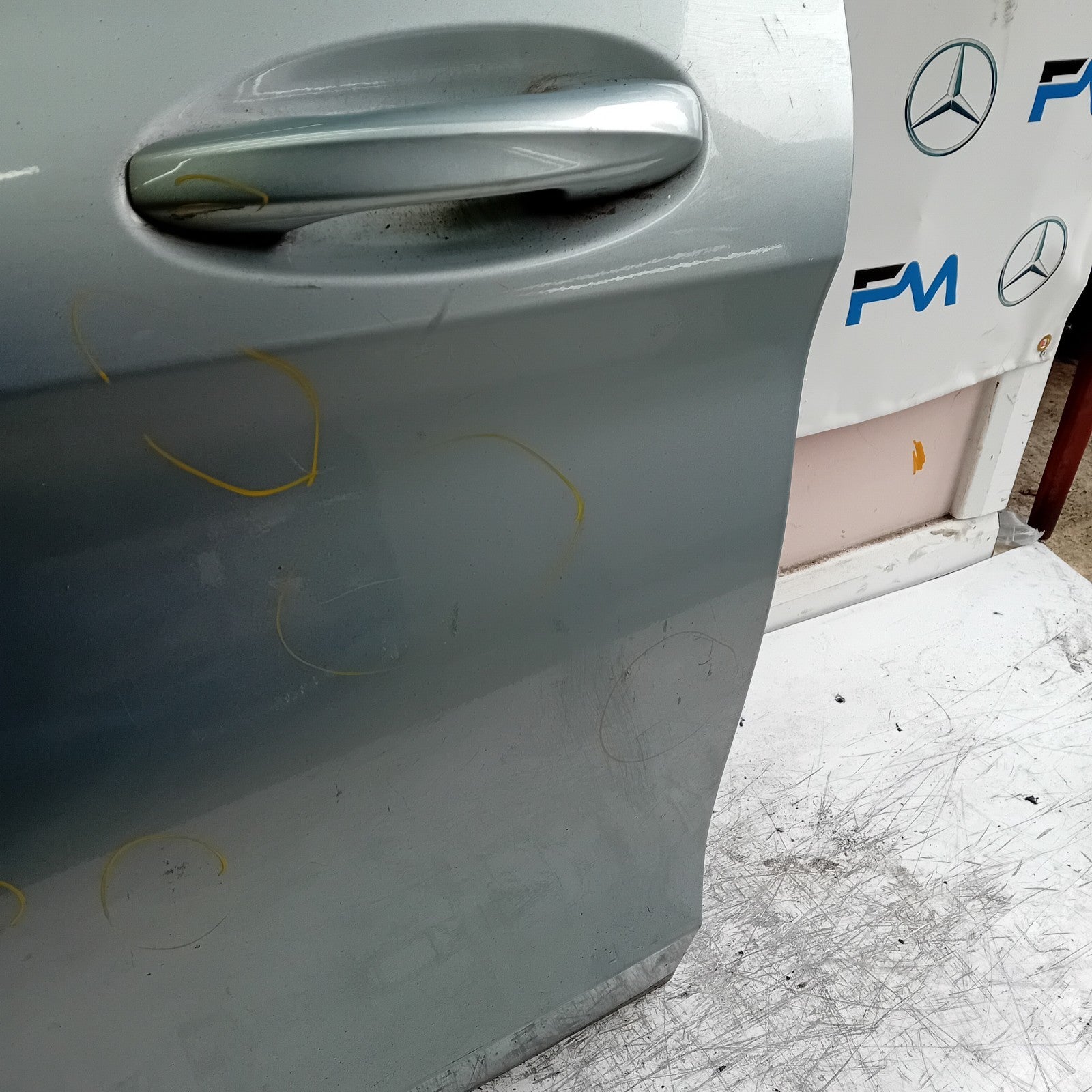MERCEDES C-CLASS W205 PASSENGER FRONT DOOR NSF 2014 ON COMPLETE FMD382