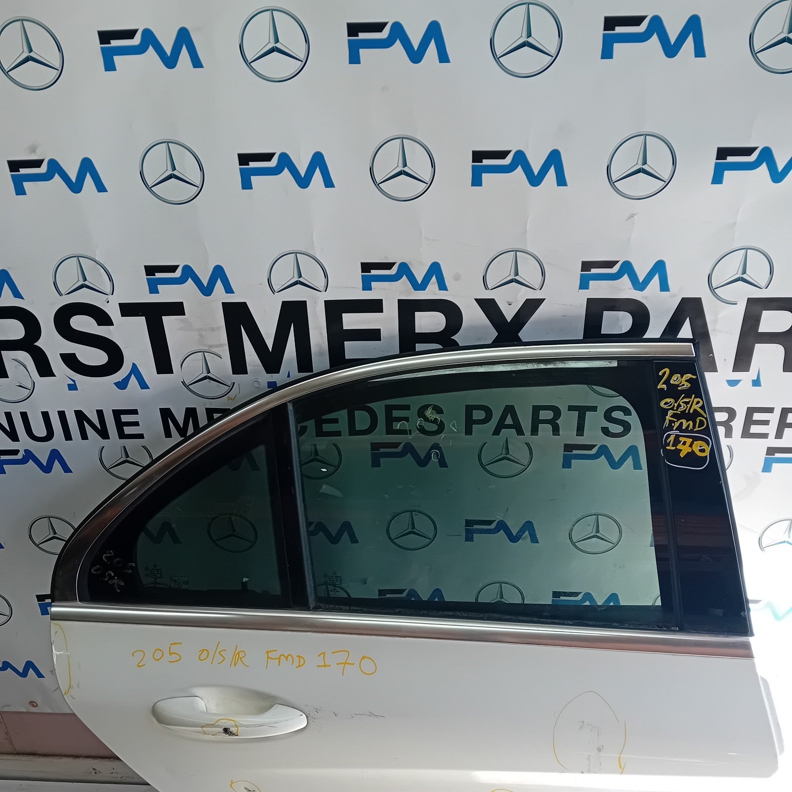 MERCEDES C-CLASS W205 COUP DRIVER REAR DOOR O/S/R WHITE 2014 ON COMPLETE FMD170