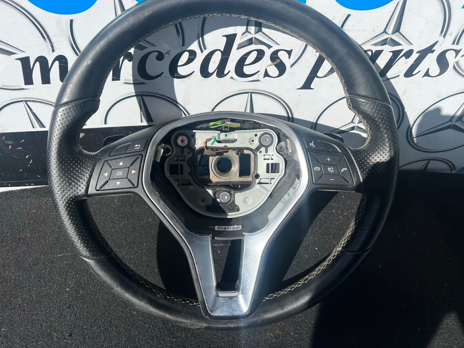 MERCEDES A CLASS W176 LEATHER MULTIFUNCTION STEERING WHEEL A2184602018
