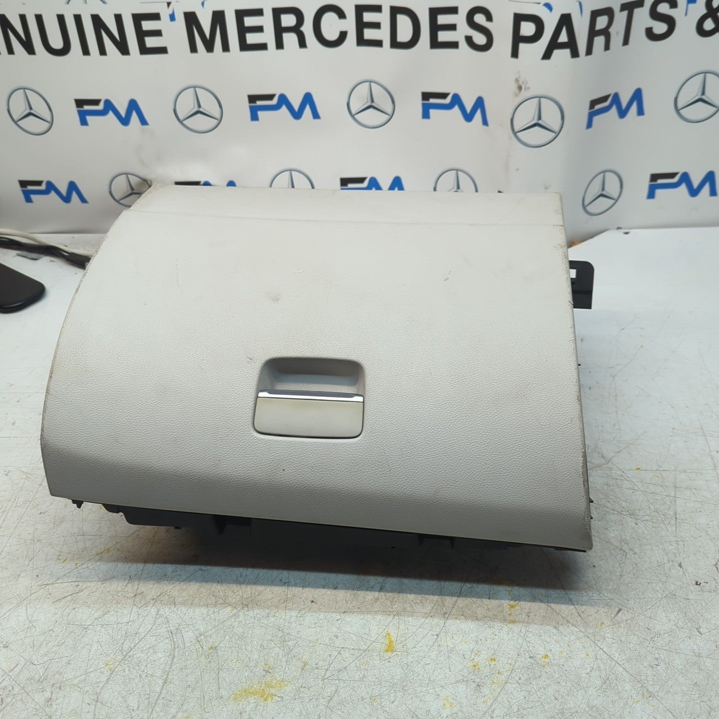 MERCEDES B-CLASS W246 DASHBOARD GLOVEBOX 2012 FM001437