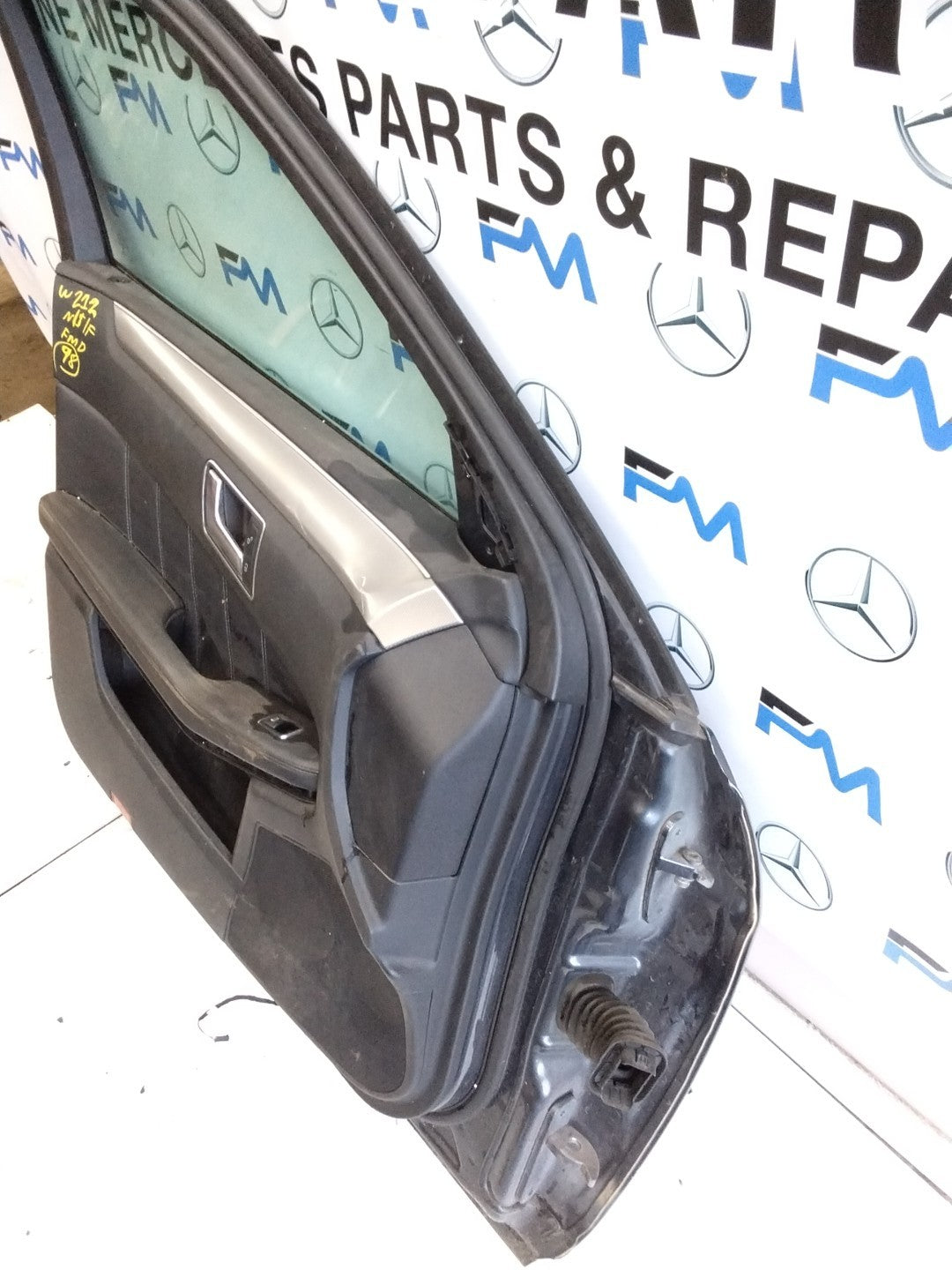 MERCEDES BENZ  E-CLASS W212 PASSENGER SIDE FRONT DOOR N/S/F COMPLETE GREY FMD98
