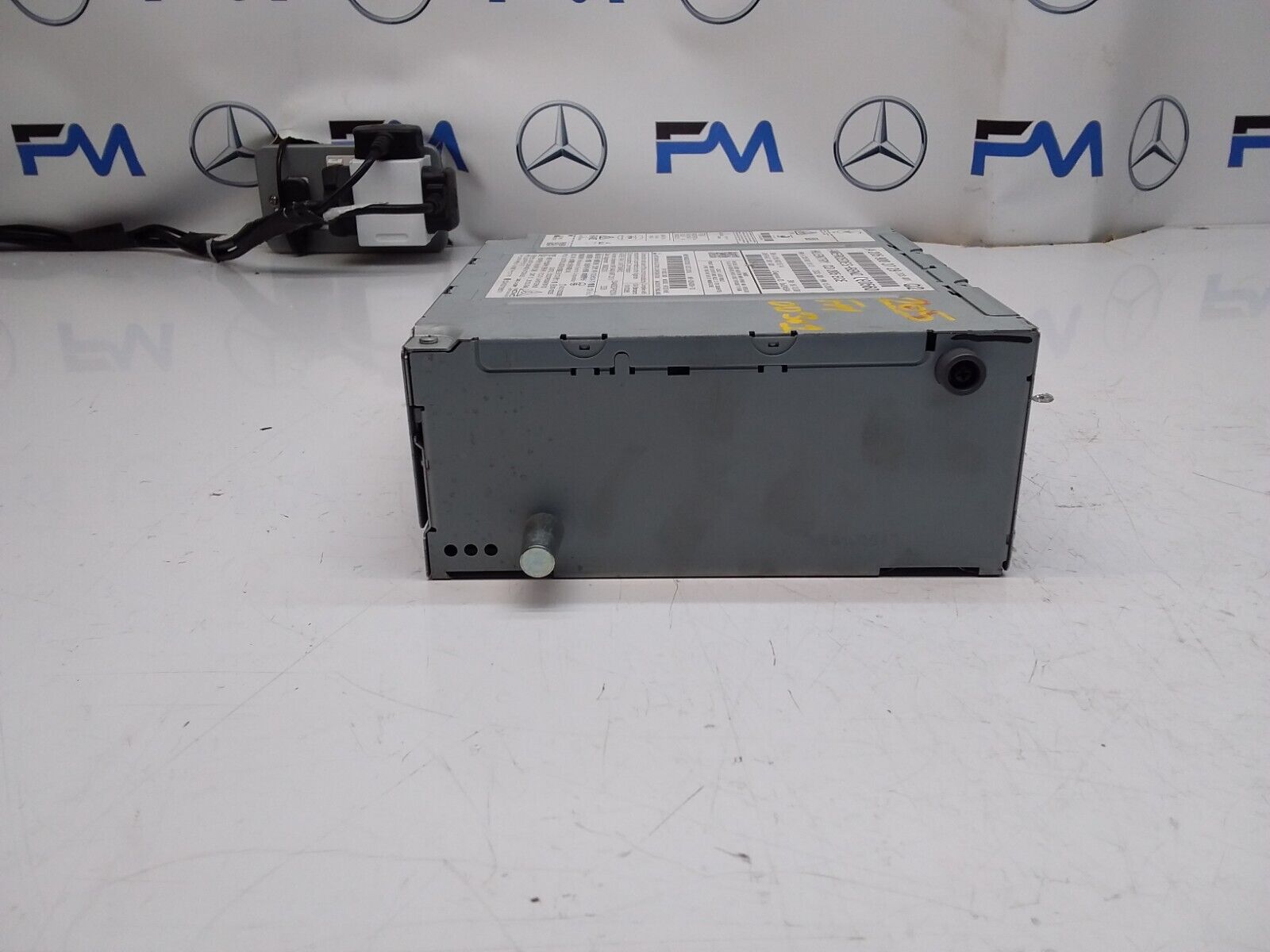 MERCEDES - BENZ E - CLASS W205 2016 RADIO SAT NAV HEAD UNIT  A2059003729 FM00301