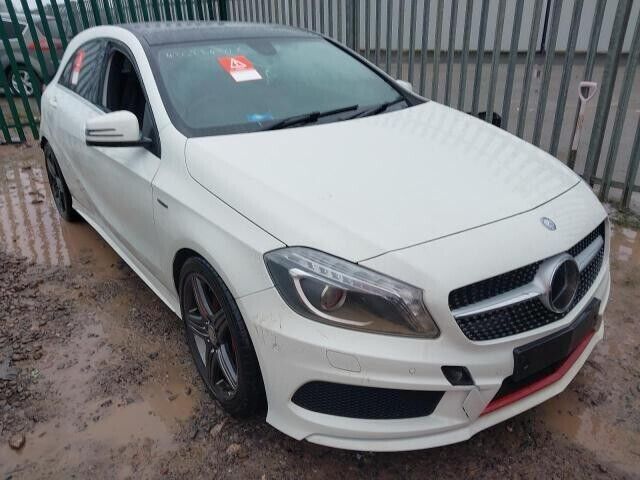 MERCEDES A-CLASS W176 AMG PFL / AIR BAGS ( STEERING WHEEL, KNEE, ROOF )