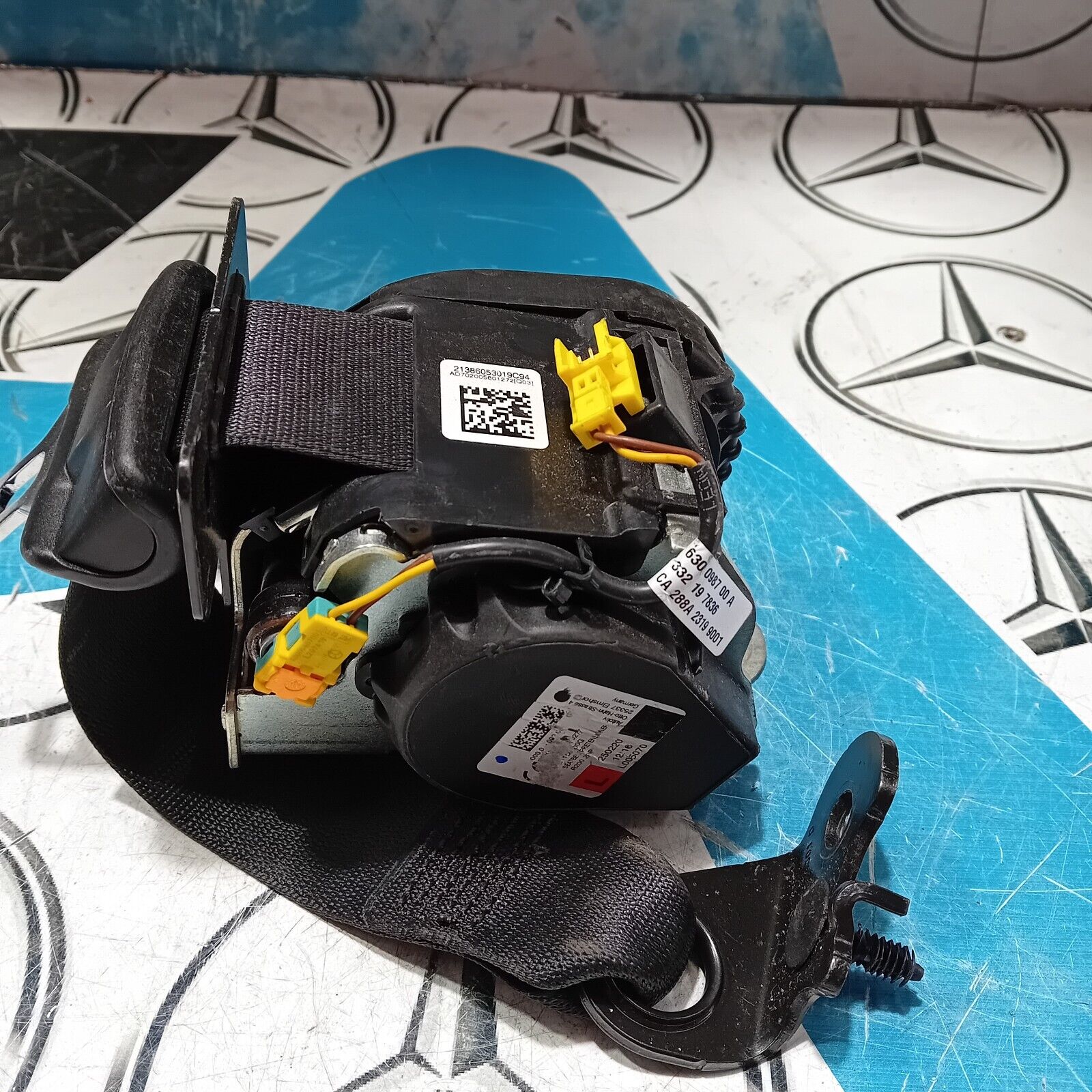 MERCEDES BENZ E-CLASS W213 LEFT PASSENGER SIDE REAR SEAT BELT A2138605301 2016