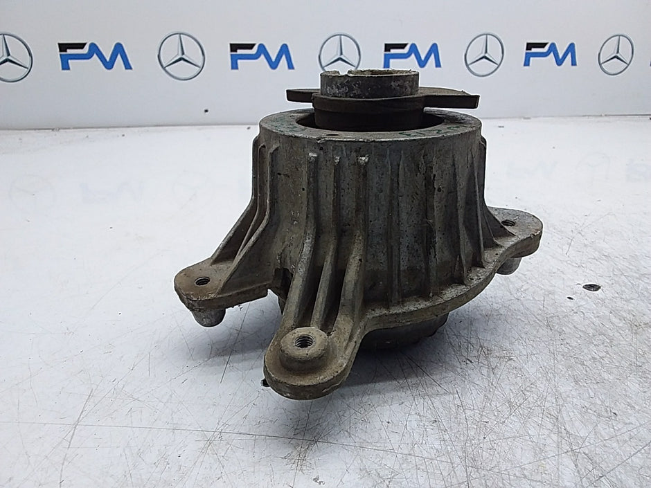 MERCEDES BENZ  E-CLASS W213  ENGINE MOUNT LEFT NS A2132400500 FMR323