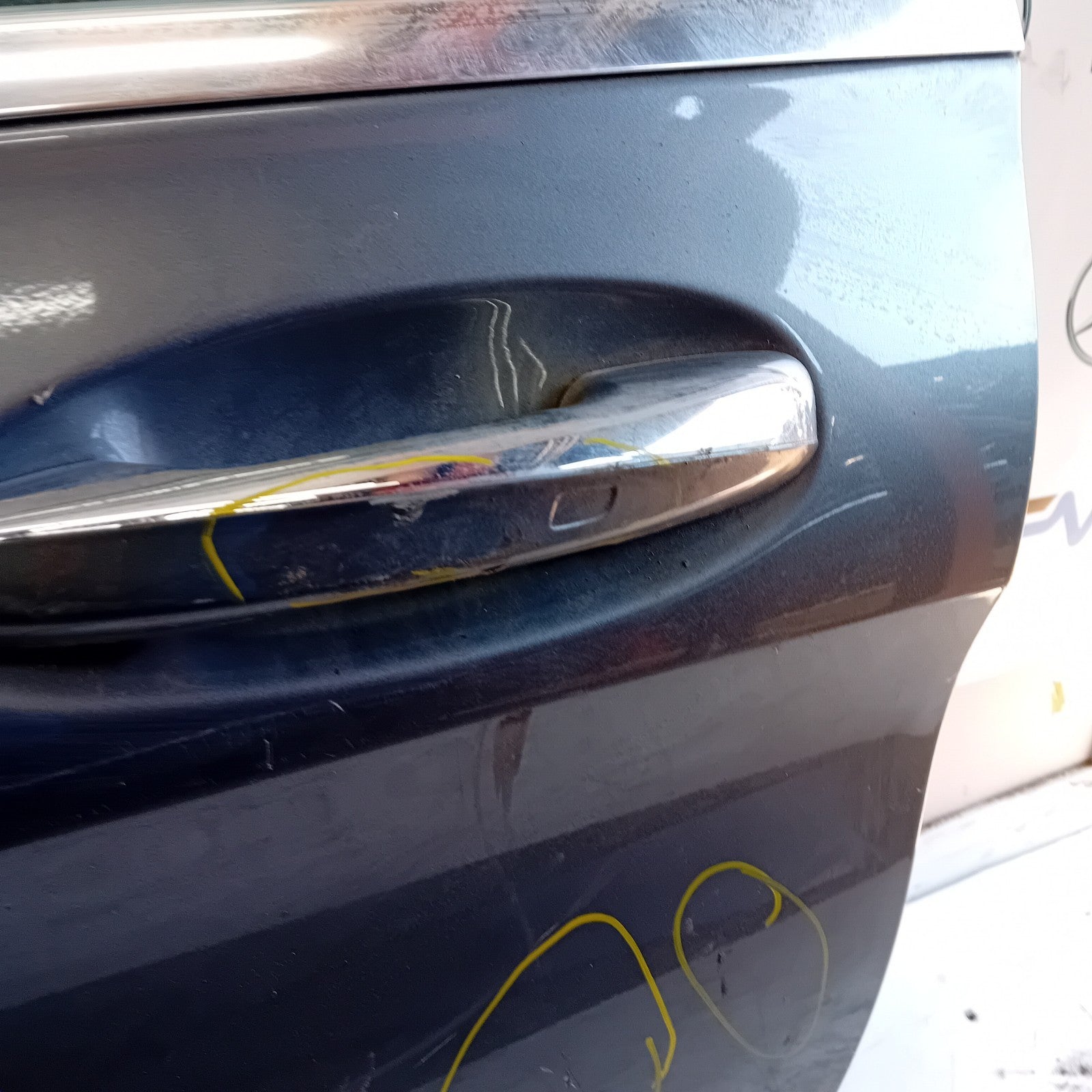 MERCEDES C-CLASS W205 SLN PASSENGER FRONT DOOR NSF GREY 2014 ON COMPLETE FMD470