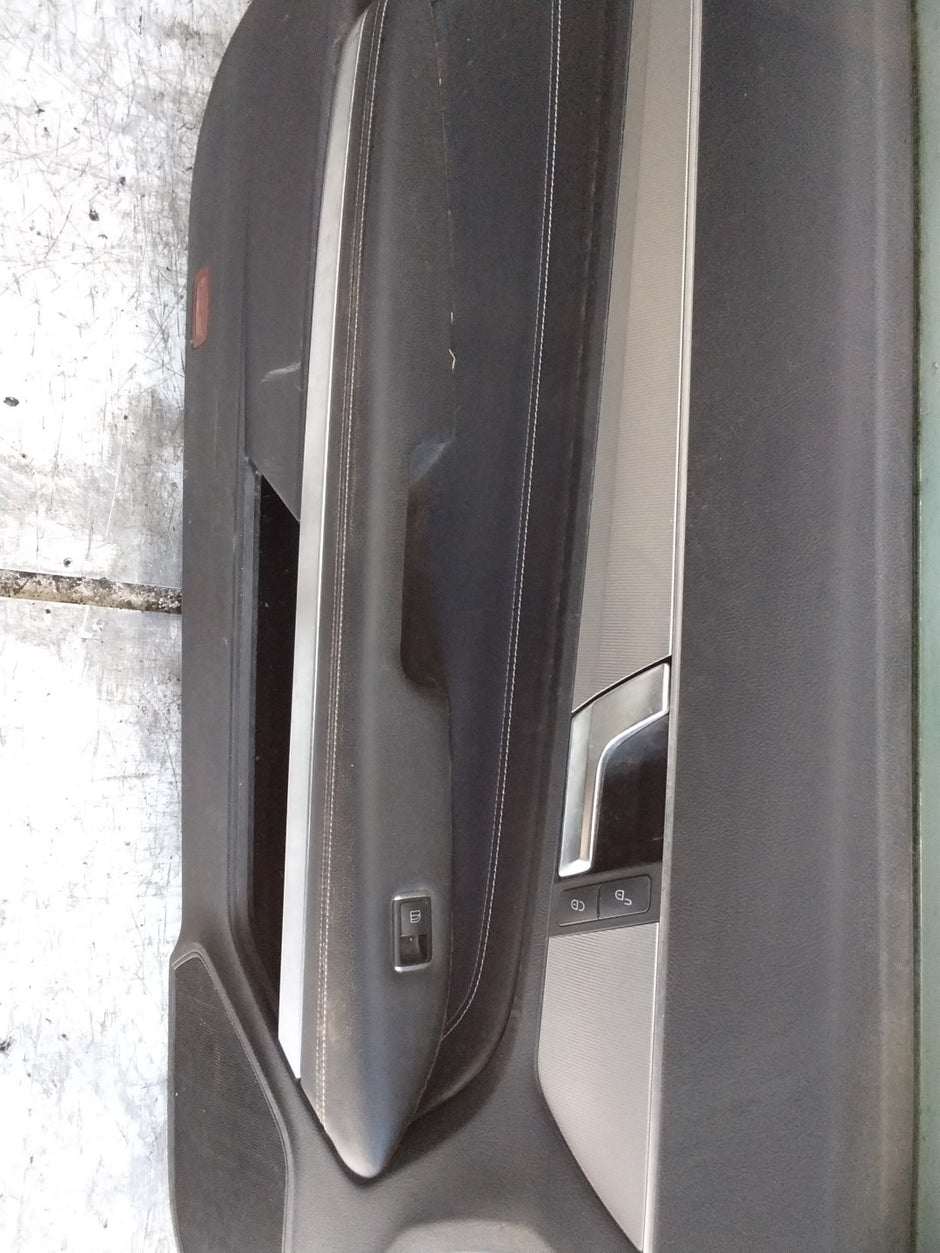 MERCEDES BENZ E-CLS W207  PASSENGER FRONT DOOR NSF BLUE 2009-16  FMD593