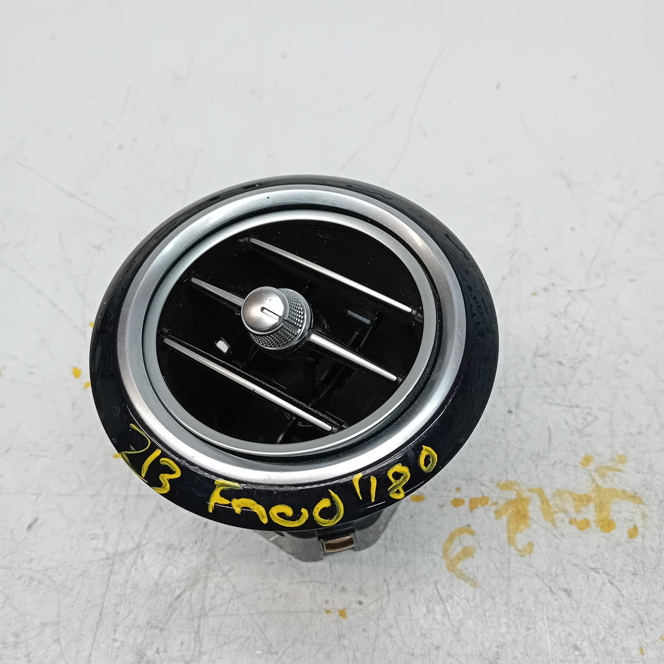 MERCEDES E-CLASS W213 DASHBOARD AIR VENT CENTRE 2016 A2138308000 FM001180