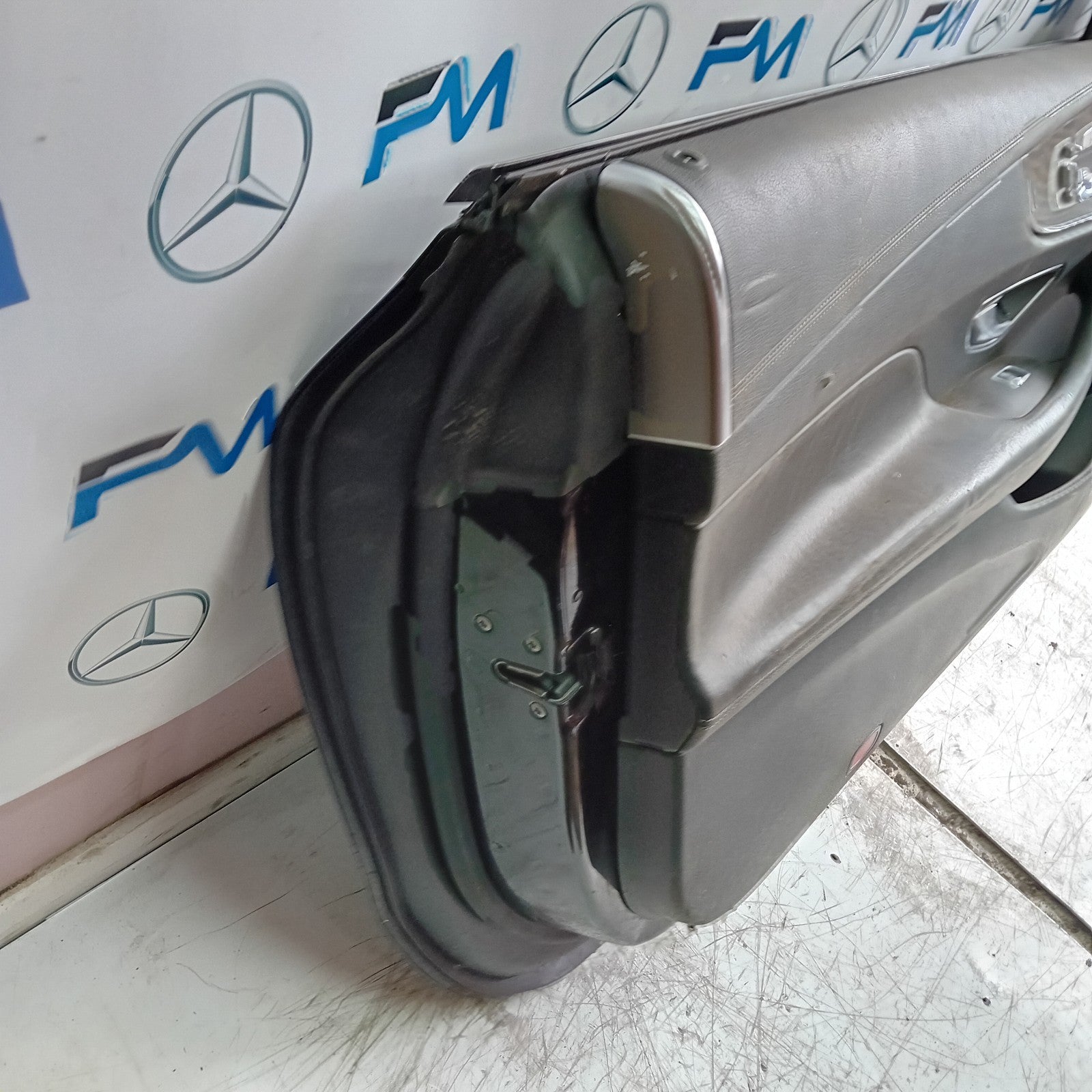 MERCEDES E-CLASS W238 PASSENGER FRONT DOOR NSF 2016 ON BLUE COMPLETE FMD408