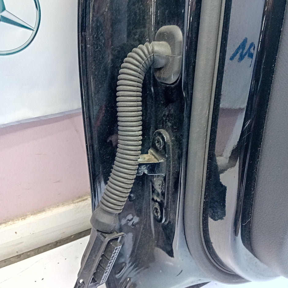 MERCEDES BENZ CLA-CLASS W117 DRIVER SIDE REAR DOOR ( OFF SIDE REAR ) FM011