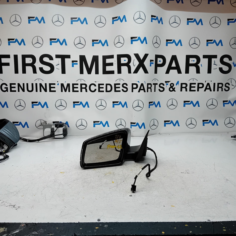 MERCEDES BENZ  CLA-CLASS  W117 PASSENGER SIDE WING MIRROR BLACK FMM42