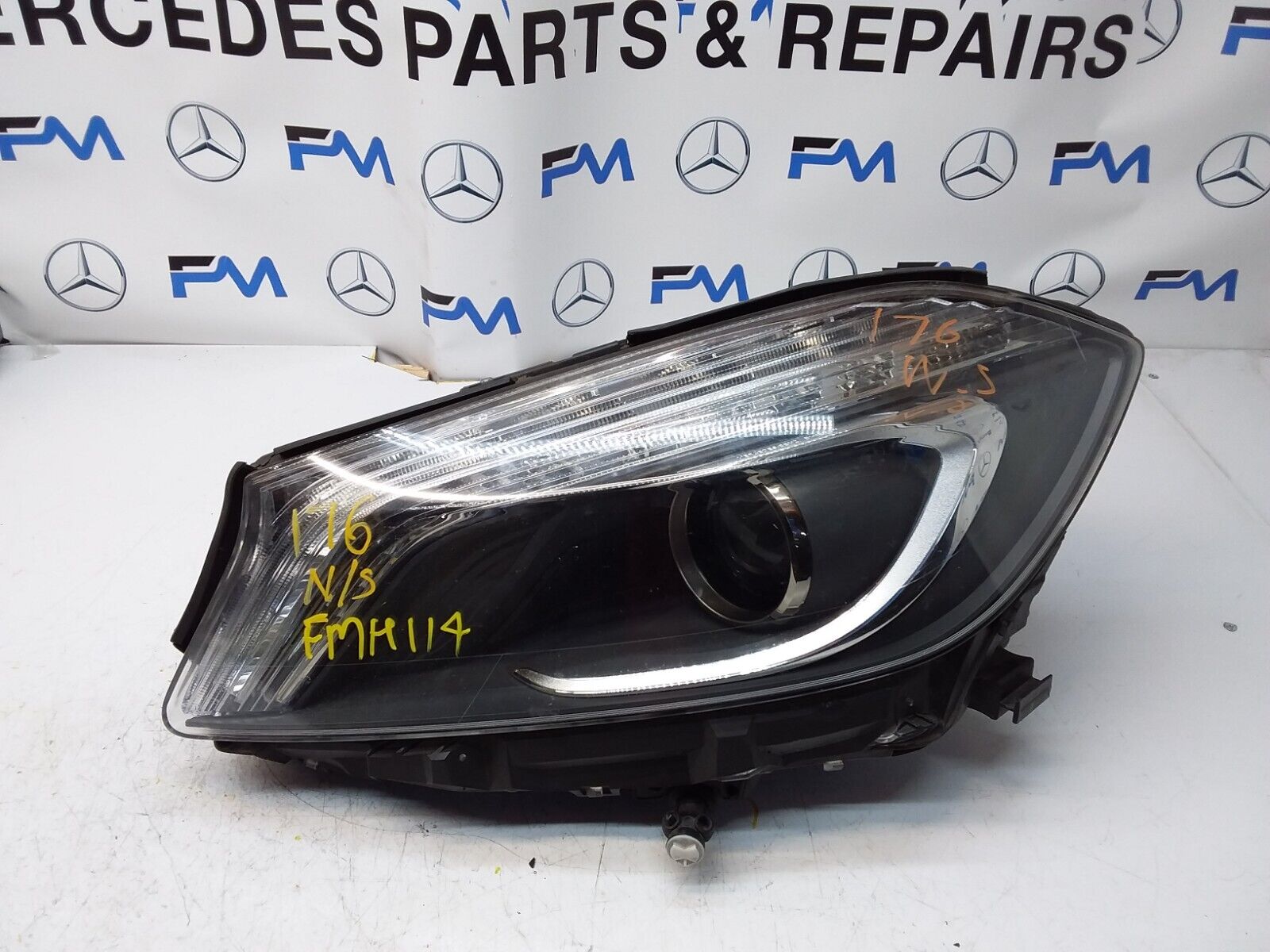 2016 MERCEDES A-CLASS W176 HEADLIGHT PASSENGER NS A1768202961 FMH114 (Damaged)