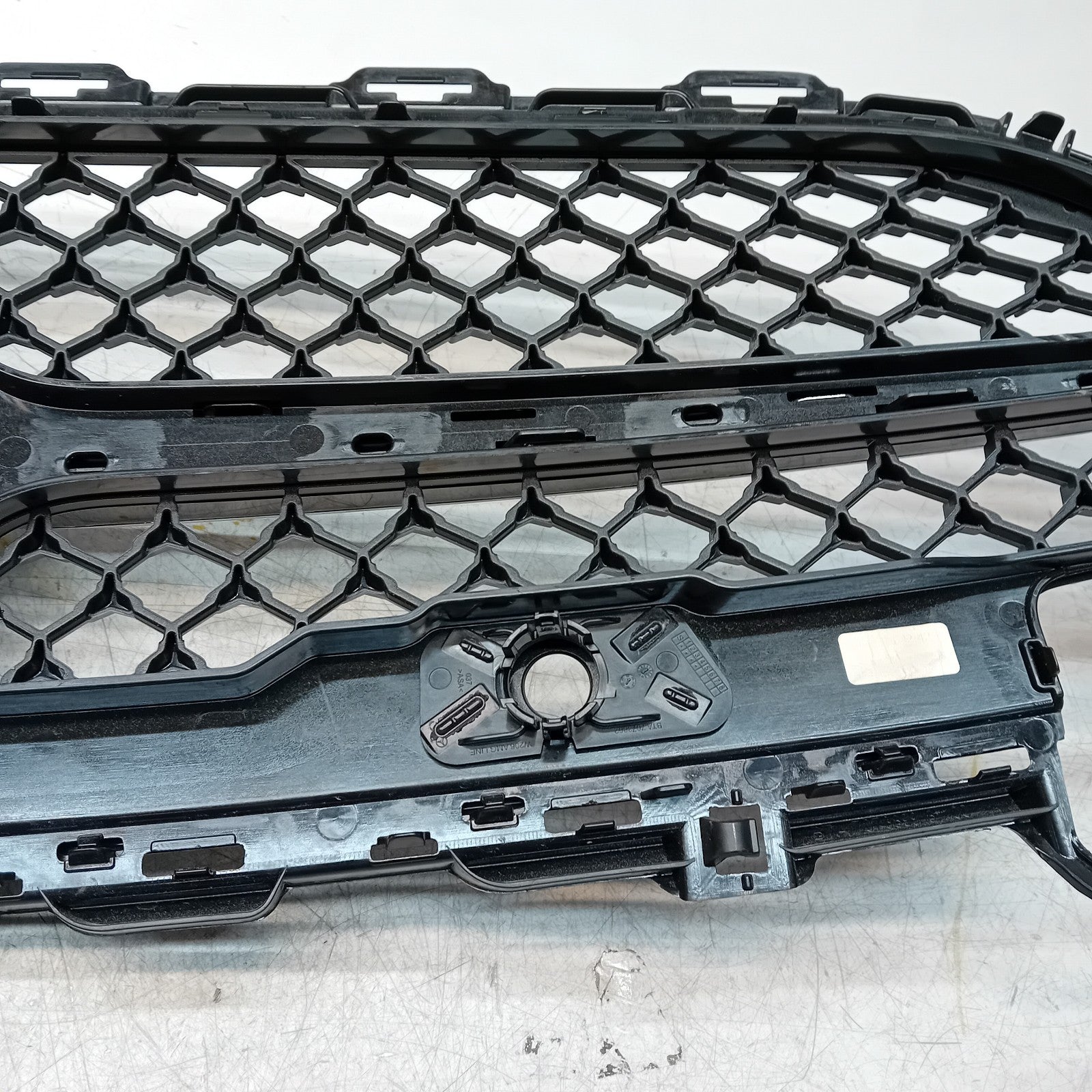 MERCEDES BENZ C-CLASS W206 FRONT GRILL A2068882100 FM001475