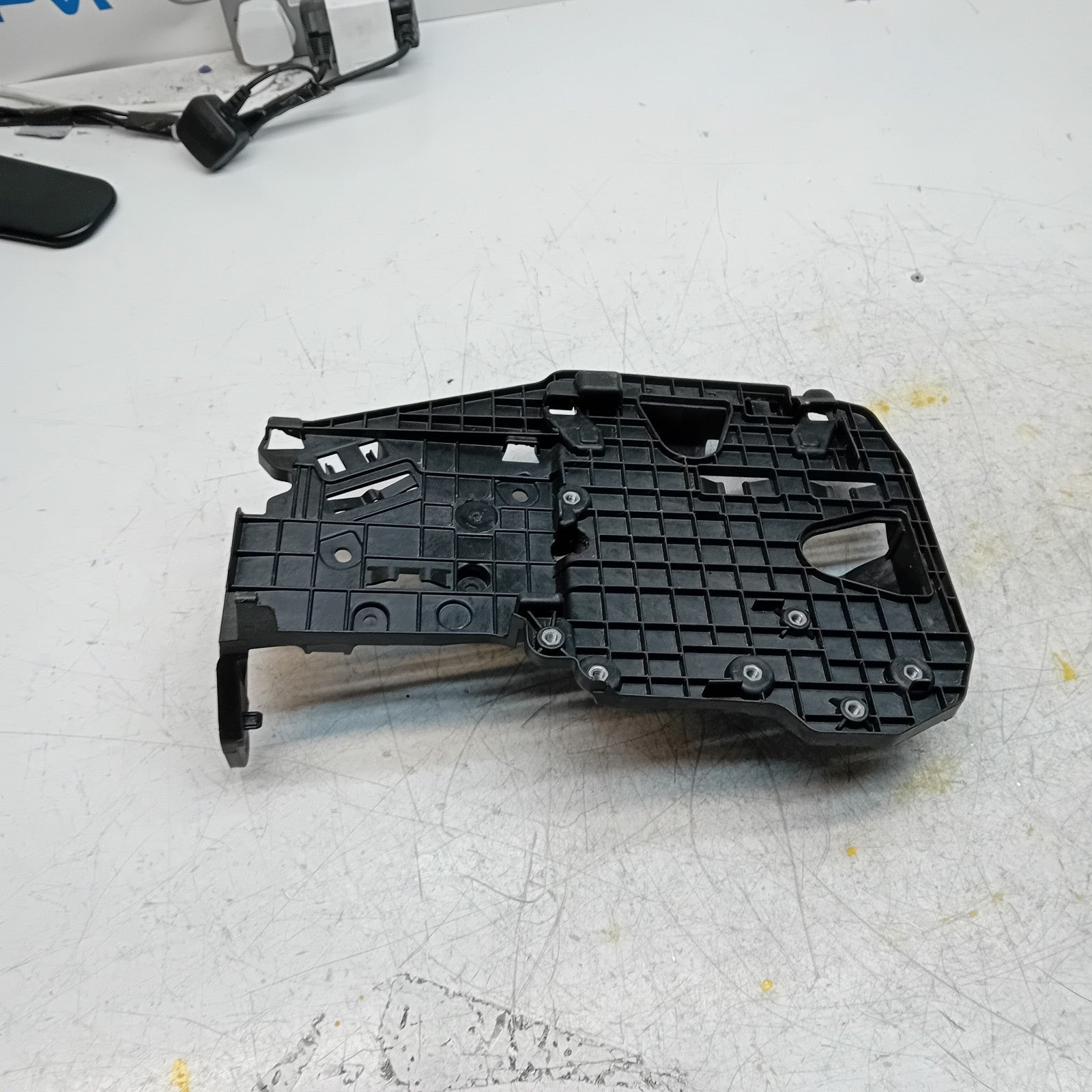 MERCEDES C-CLASS W206 PARKING SENSOR CONTROL UNIT HOLDER A2065451000 FM001469
