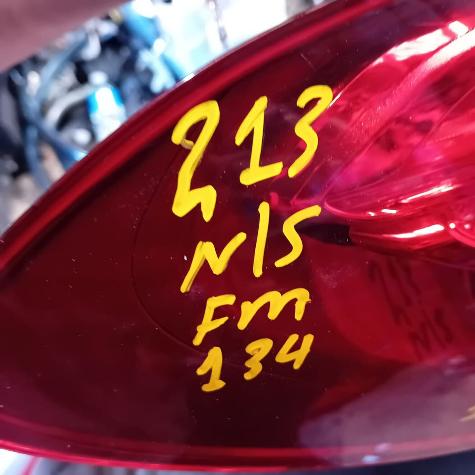 MERCEDES BENZ E-CLASS W213  PASSENGER SIDE (NEAR SIDE) REAR LIGHT