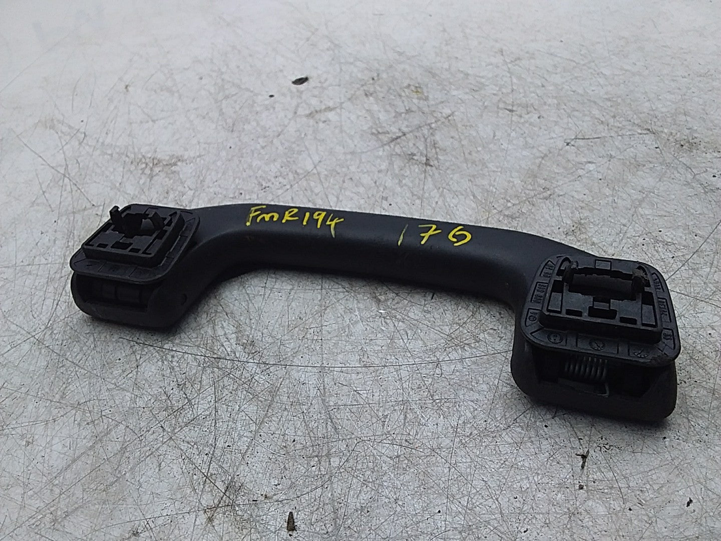 MERCEDES A-CLASS W176 REAR ROOF GRAB HANDLE PASSENGER SIDE  A0998150039 FMR194