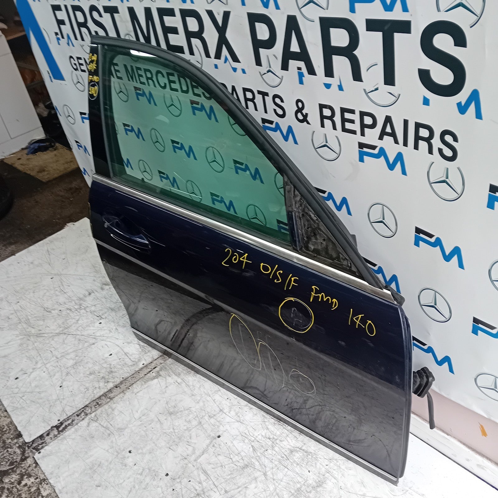 MERCEDES BENZ C-CLASS W204 DRIVER SIDE FRONT DOOR O/S/F BLUE COMPLETE FMD140