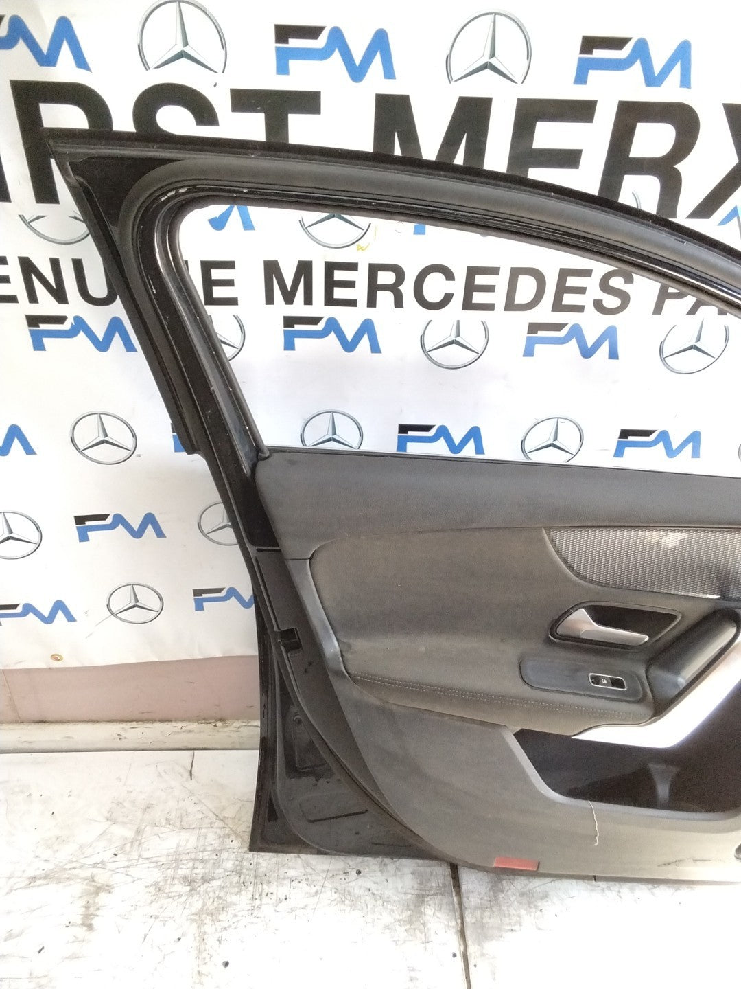 MERCEDES A-CLASS W177  PASSENGER FRONT DOOR NSF BLACK 2018-2023 COMPLETE FMD311