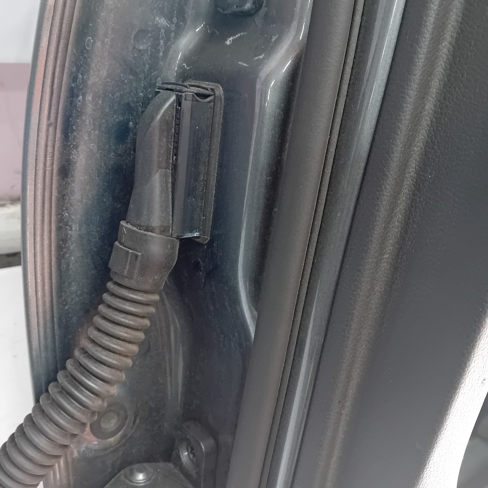 MERCEDES BENZ C CLASS SALOON W205 DRIVER SIDE REAR DOOR ( OFFSIDE REAR ) FMD16
